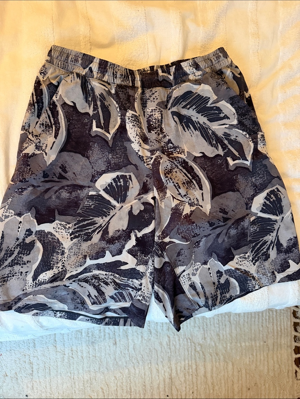 Men's Lululemon Floral Shorts